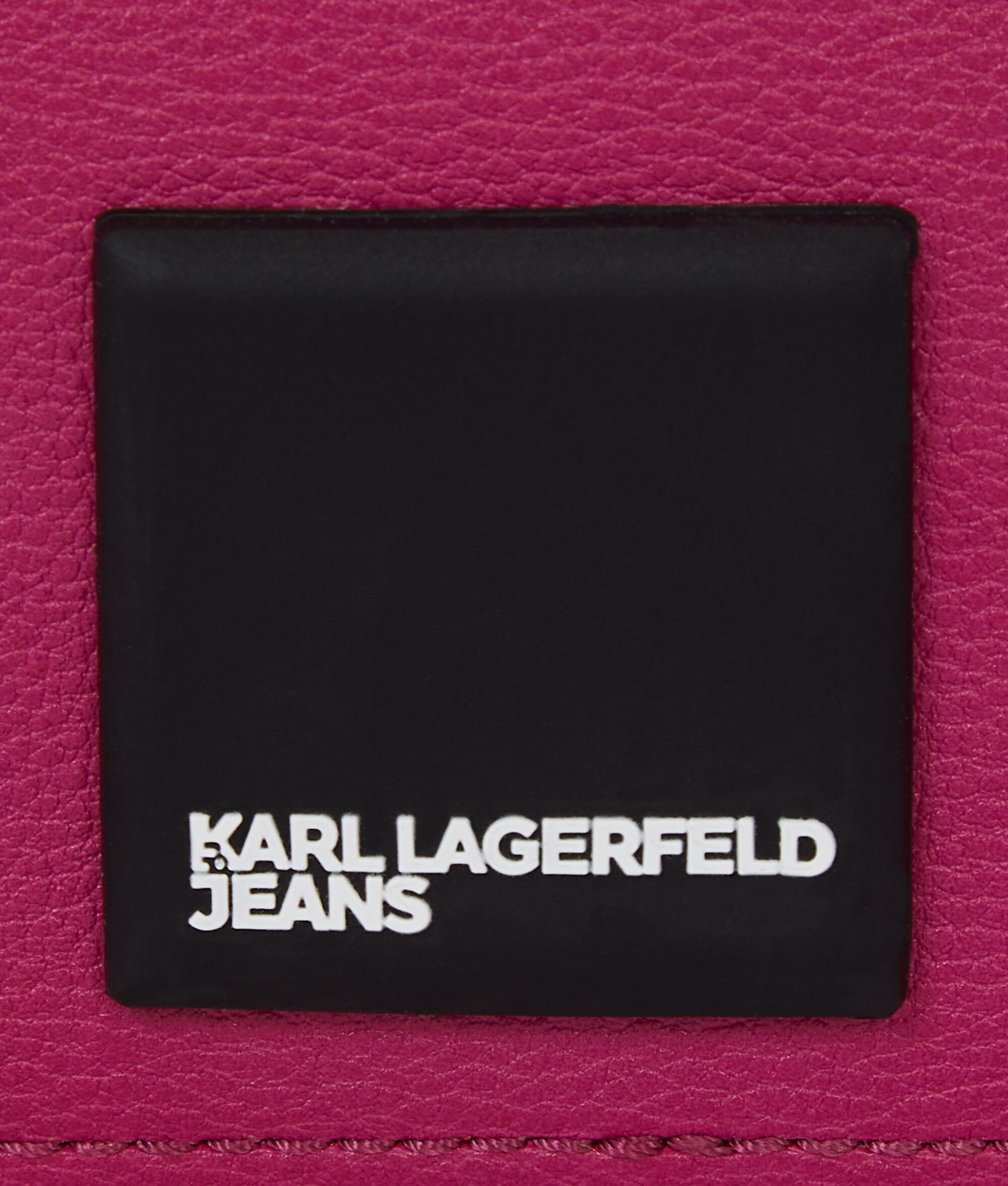 (image for) Effortless KLJ LOGO PATCH CAMERA BAG